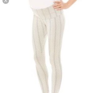 Imanimo maternity chevron leggings